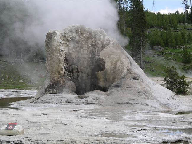 images/F-Giant Geyser (1).jpg